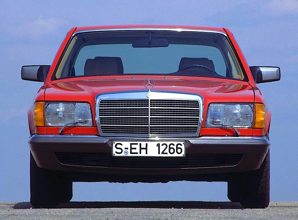 1980 Mercedes 126 S class red b
